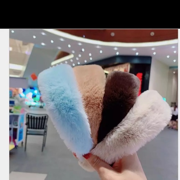 Furry Head Bands - Picture 4 of 6